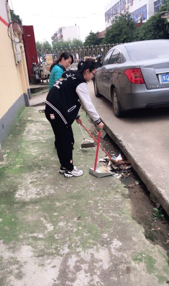 D:/657小手拉大手/657班小手拉大手/赵辰雨一家/webwxgetmsgimg (32).jpg